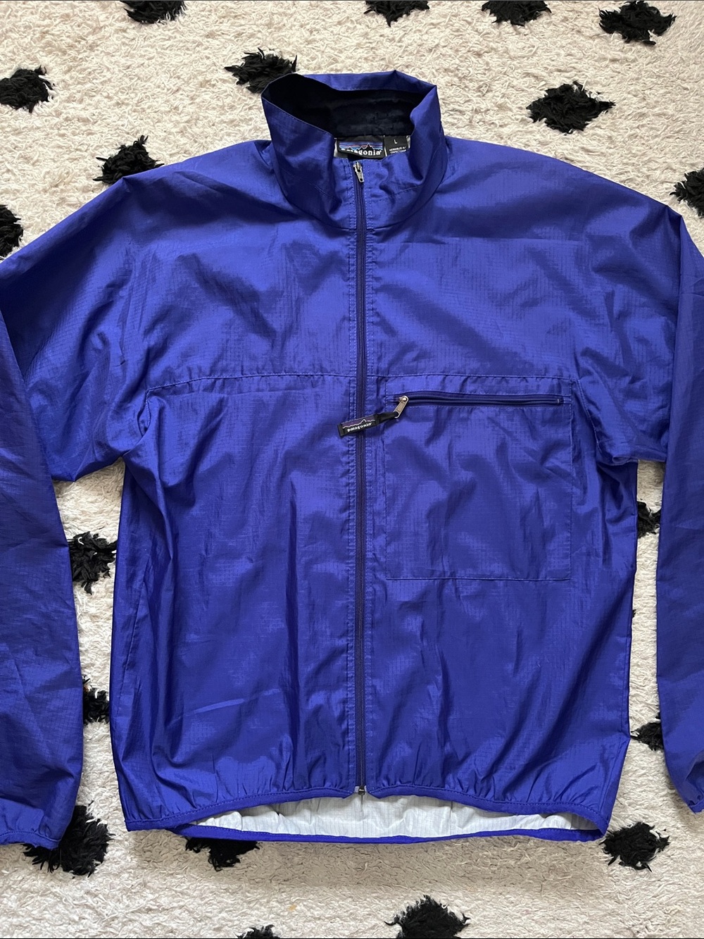Patagonia size Large Royal Blue Full-Zip Windbreaker Jacket
